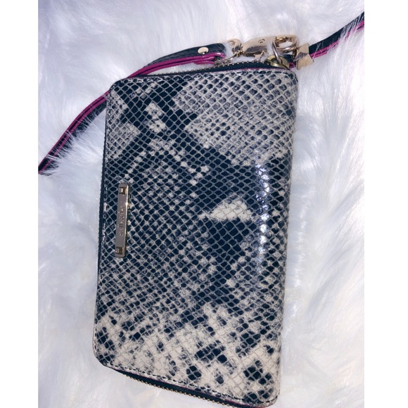 NWOT• Stella & Dot Chelsea Tech Snakeskin Wallet - Picture 7 of 8